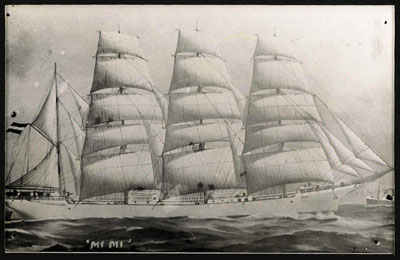 The Mimi under way, under full sail.