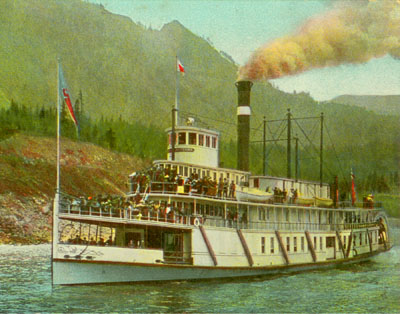 The Bailey Gatzert, Capt. Uriah B. Scott's flagship in the later years of his company and the best-known riverboat in Columbia River history, under way around 1905.